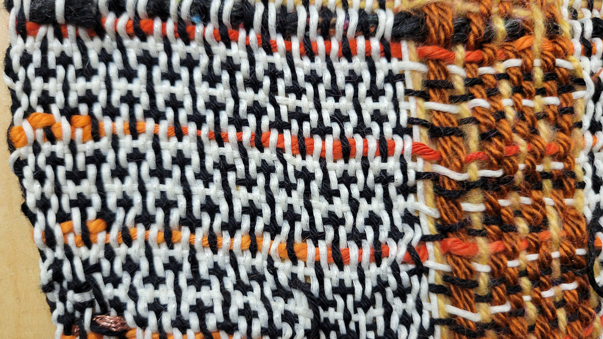Black and white pattern, thin yarn